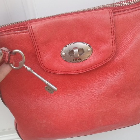 Fossil Red/Orange Leather Shoulder Bag Key Charm, Flawed - Picture 5 of 13